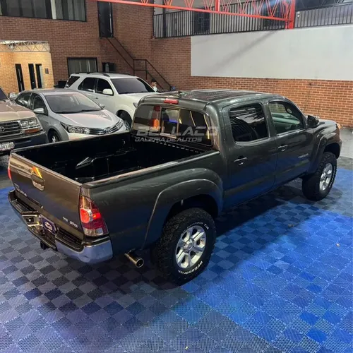 Toyota Tacoma 2014 Gris Caracas