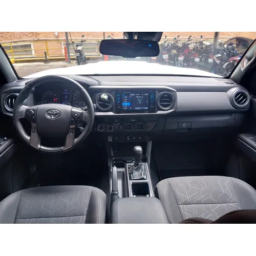 Toyota Tacoma TRD Sport 2018 Blanco Caracas