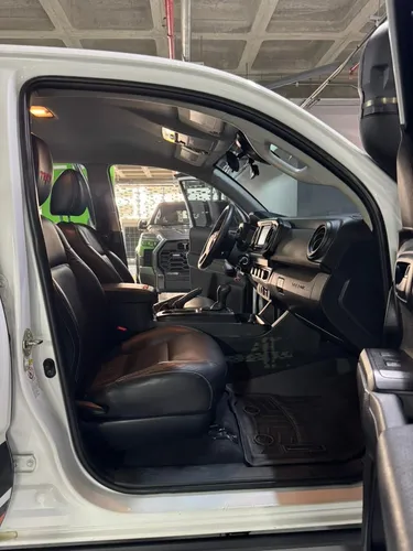 Toyota Tacoma TRD Sport 2020 Blanco Caracas