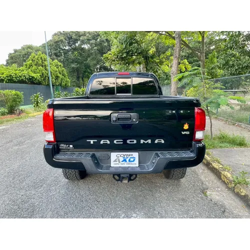 Toyota Tacoma 2016 Negro Caracas
