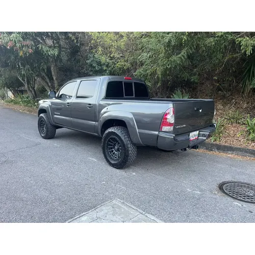 Toyota Tacoma 2013 Gris Caracas