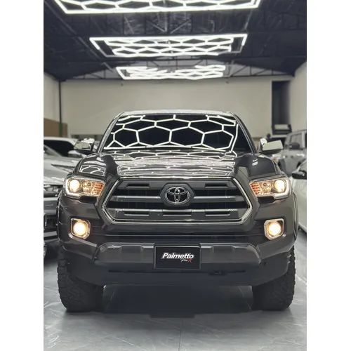 Toyota Tacoma Limited 2017 Gris Caracas