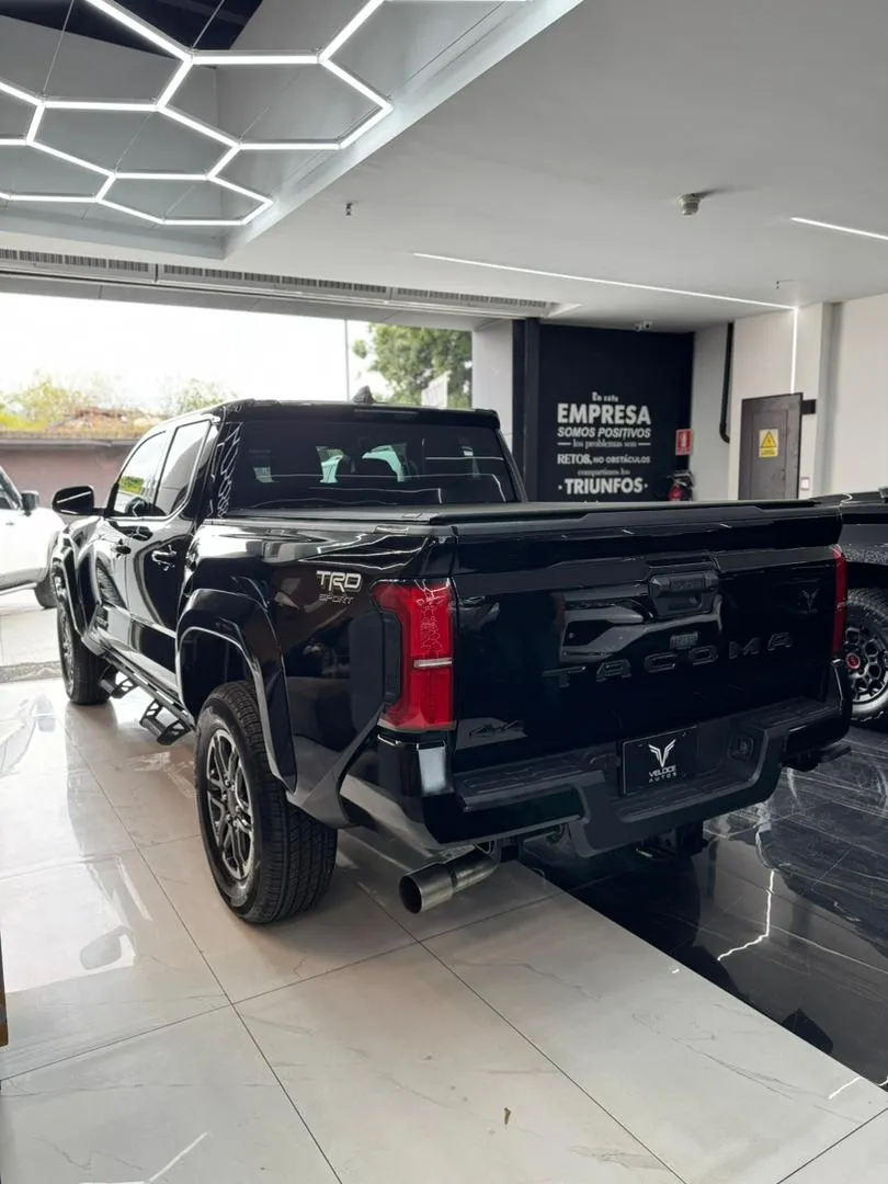 Toyota Tacoma TRD Sport 2025 Negro Caracas