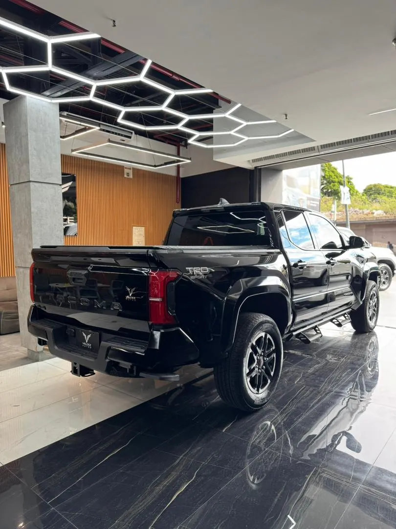 Toyota Tacoma TRD Sport 2025 Negro Caracas