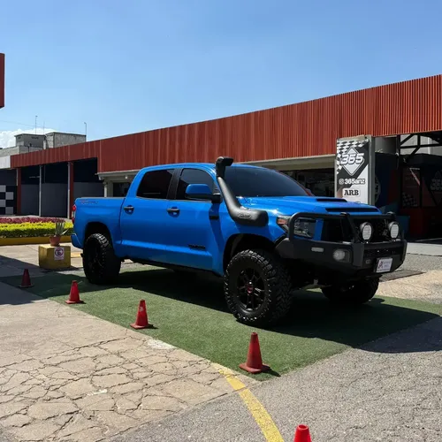 Toyota Tundra 2019 Azul Lechería