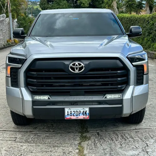 Toyota Tundra 2022 Plateado Caracas