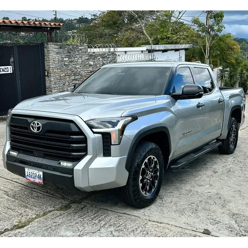 Toyota Tundra 2022 Plateado Caracas