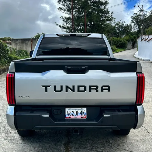 Toyota Tundra SR5 2022 Plateado Caracas