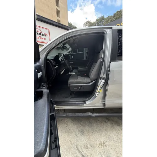 Toyota Tundra TRD 4X4 2017 Gris Caracas