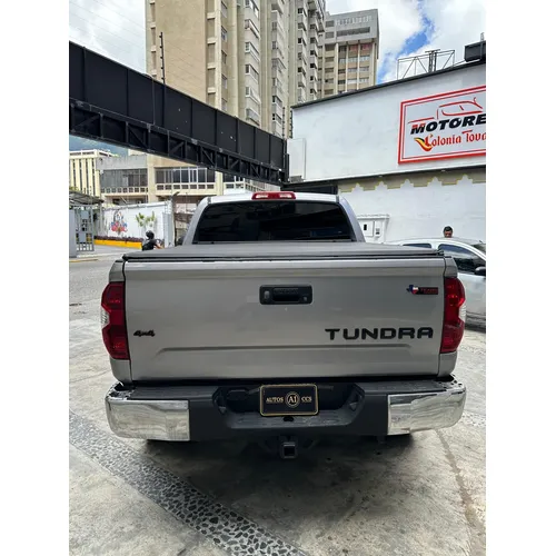 Toyota Tundra 2017 Plateado Caracas