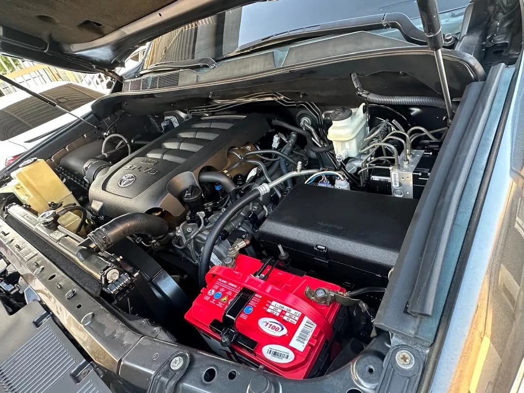 Toyota Tundra 5.7L V6 2014 gris