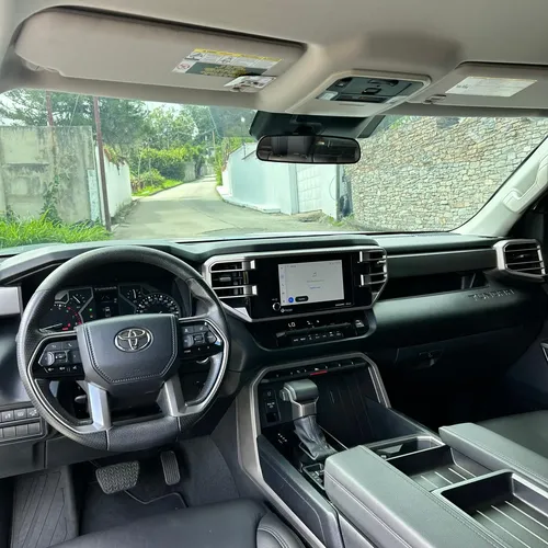 Toyota Tundra 2022 Plateado Caracas