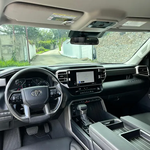 Toyota Tundra SR5 2022 Plateado Caracas