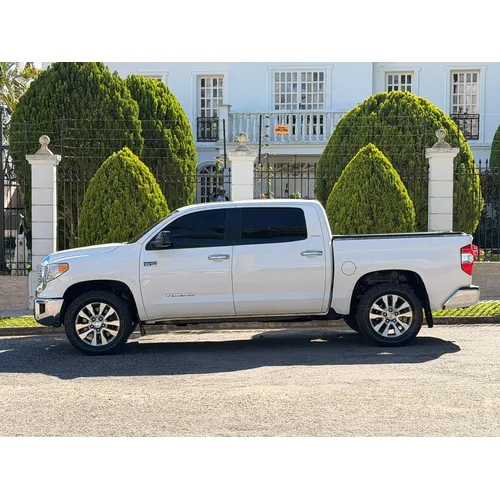 Toyota Tundra 2015 Blanco Caracas