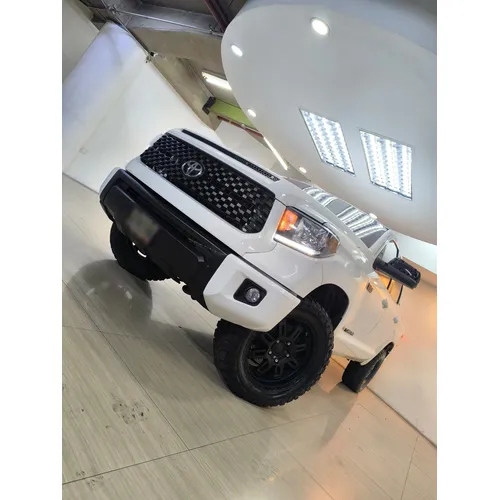 Toyota Tundra SR5 2015 Blanco Caracas