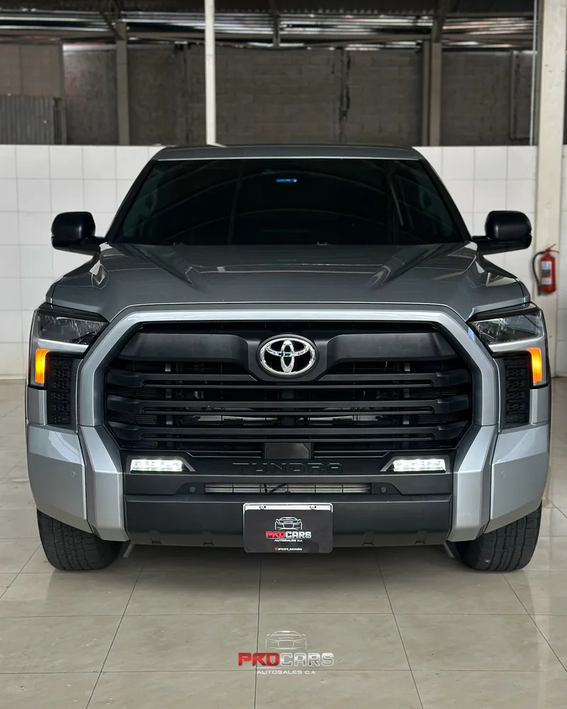 Toyota Tundra SR5 2022 Plateado Caracas