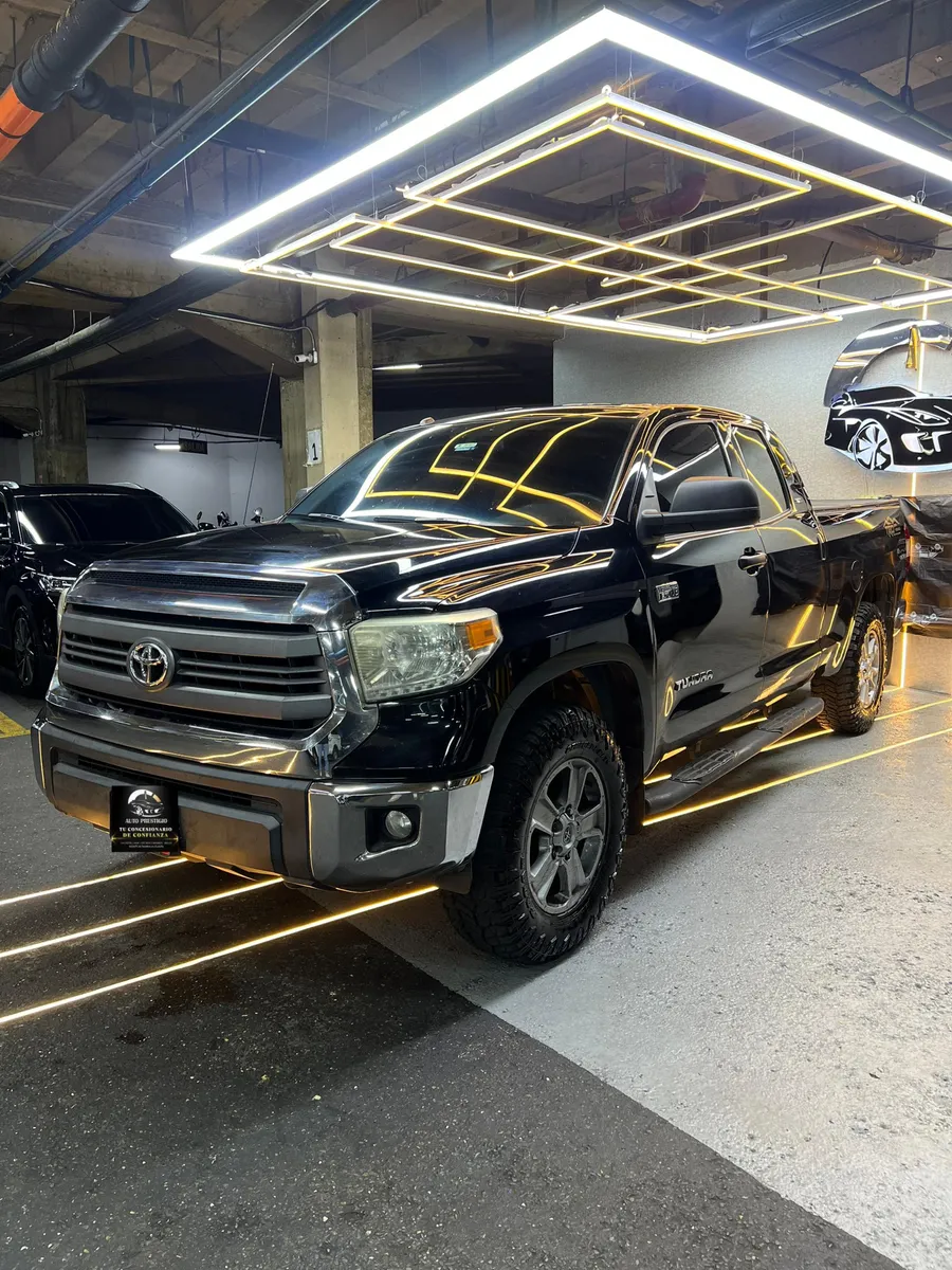 Toyota Tundra TRD Off Road 2015 Negro Caracas