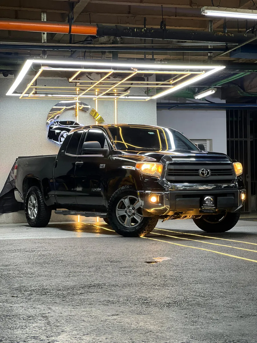 Toyota Tundra TRD Off Road 2015 Negro Caracas