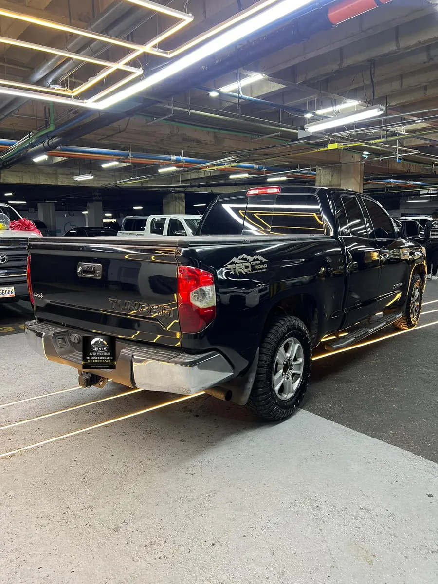 Toyota Tundra TRD Off Road 2015 Negro Caracas