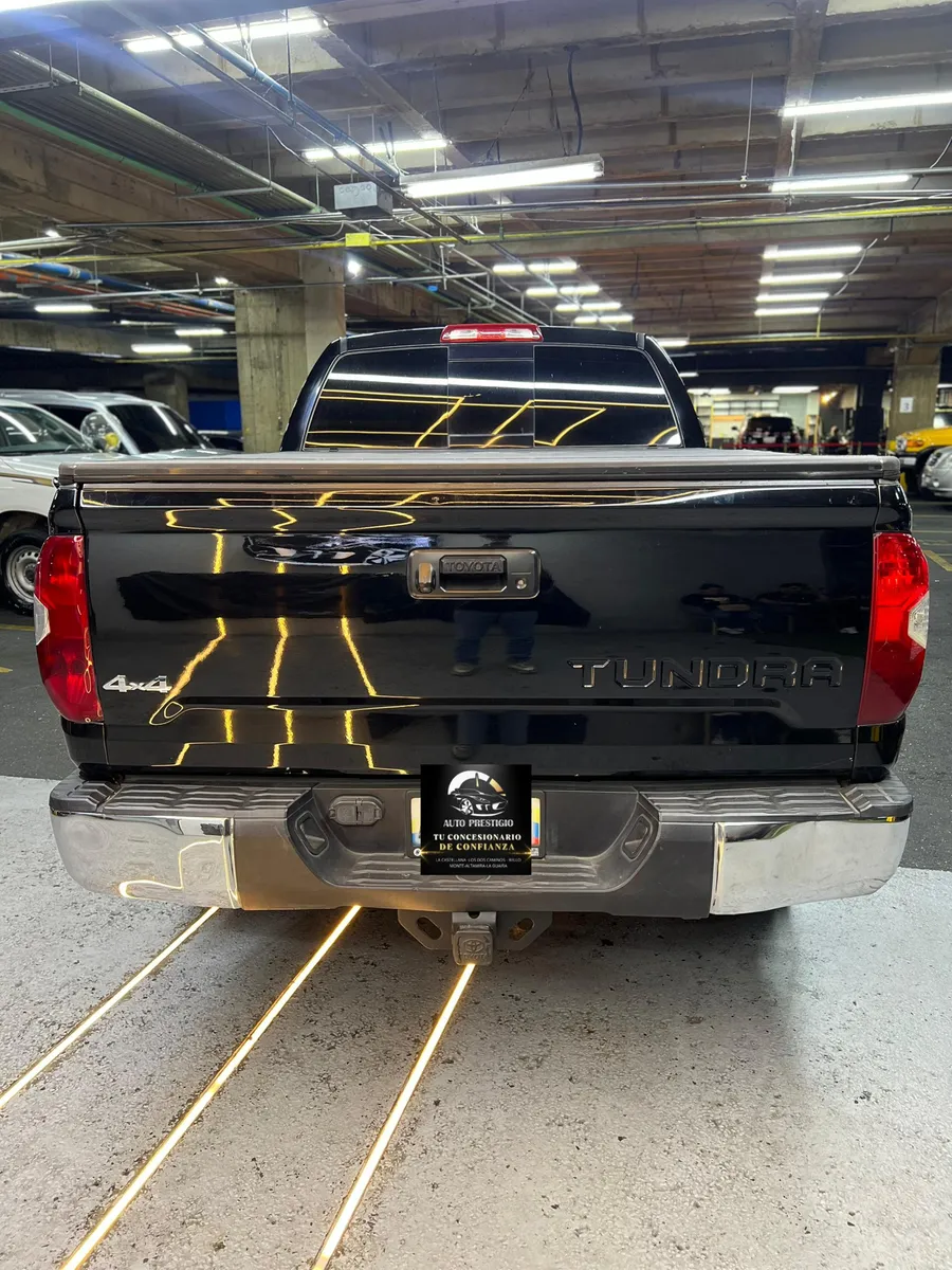Toyota Tundra TRD Off Road 2015 Negro Caracas