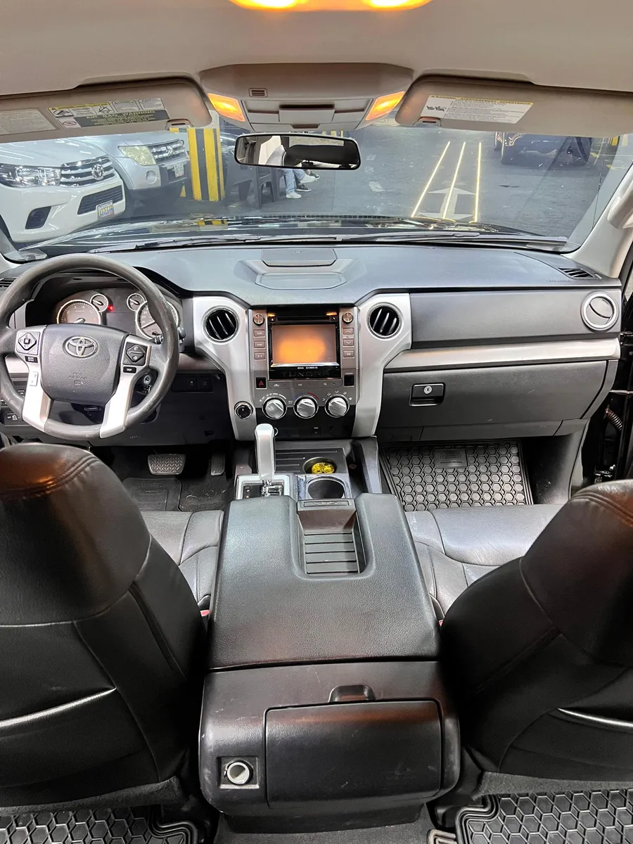 Toyota Tundra TRD Off Road 2015 negro8