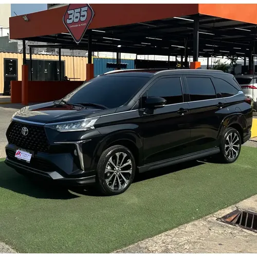 Toyota Veloz 2024 Negro Lechería