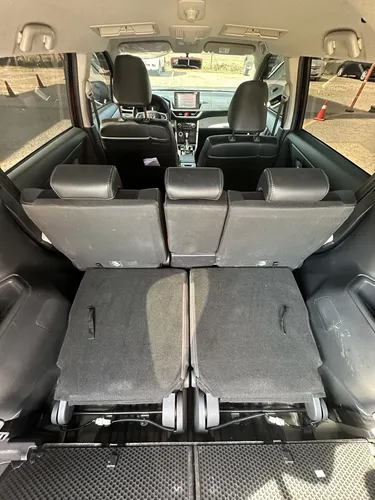 Toyota Veloz 2024 Negro Lechería