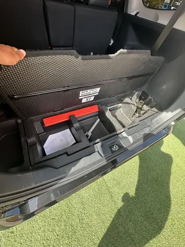 Toyota Veloz 2024 Negro Lechería