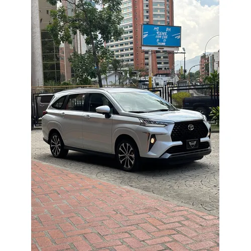 Toyota Veloz 2024 Blanco Caracas
