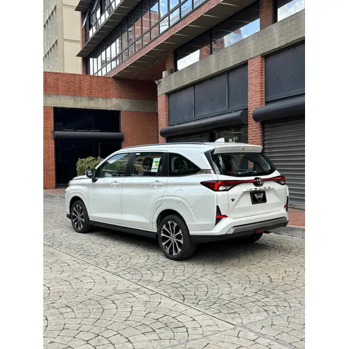 Toyota Veloz 2024 Blanco Caracas