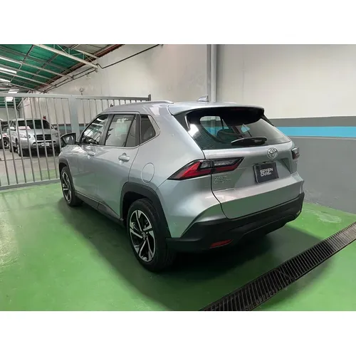 Toyota Yaris 2024 Plateado Caracas