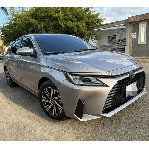 Toyota Yaris 2025 Plateado Caracas