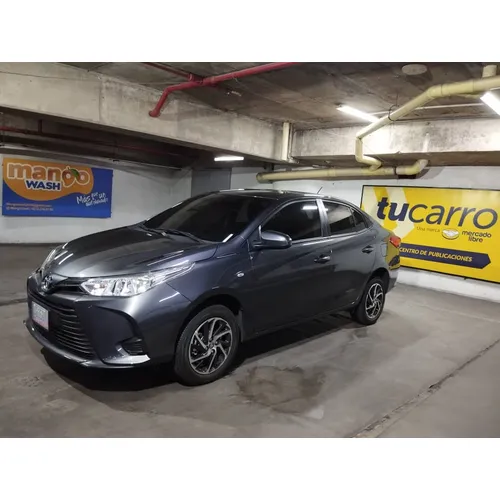 Toyota Yaris 2022 Gris Caracas
