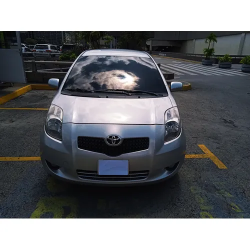 Toyota Yaris 2006 Plateado Caracas