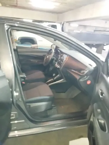 Toyota Yaris 2022 Gris Caracas