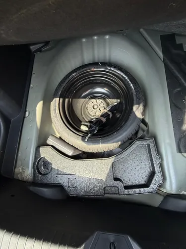 Toyota Yaris 2019 Gris Lechería