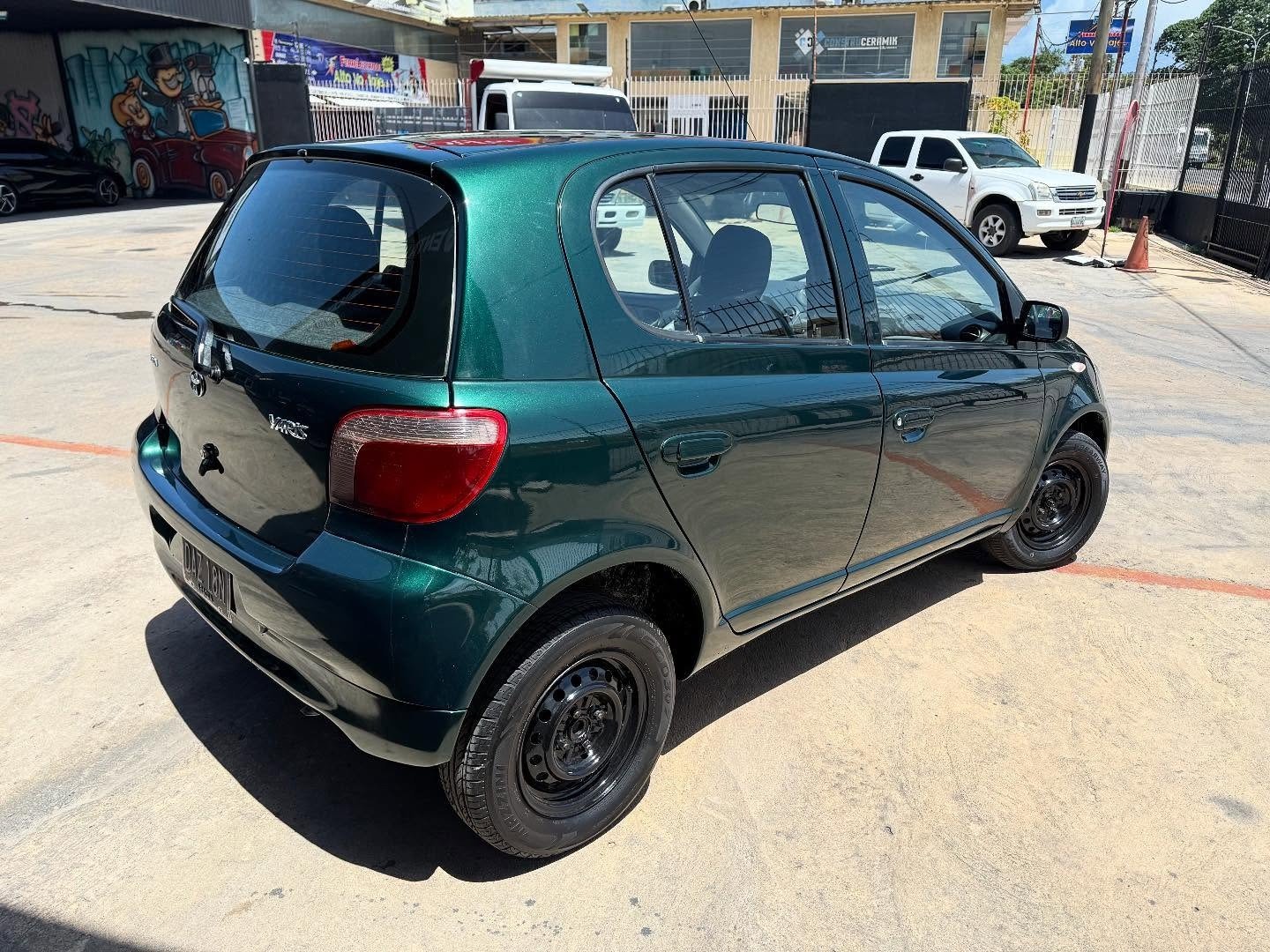 Toyota Yaris 2001 Automático Verde
