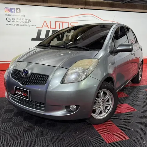 Toyota Yaris 2006 Plateado Caracas