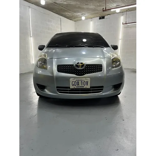 Toyota Yaris 2006 Plateado Caracas