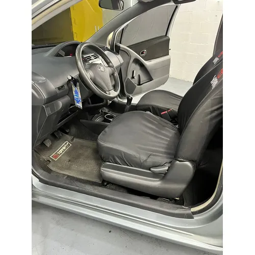 Toyota Yaris 2006 Plateado Caracas
