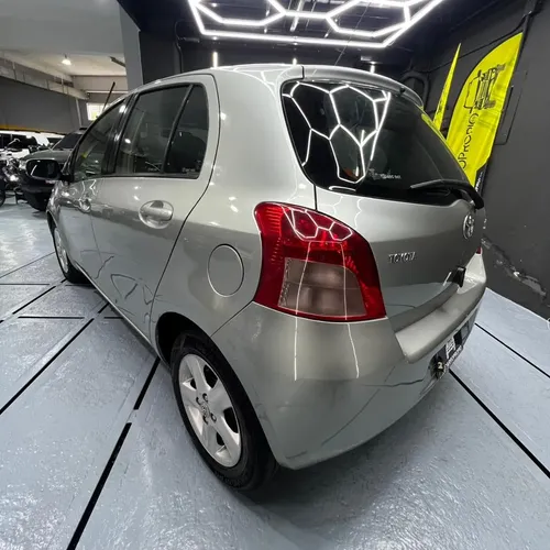 Toyota Yaris 2007 Gris Caracas