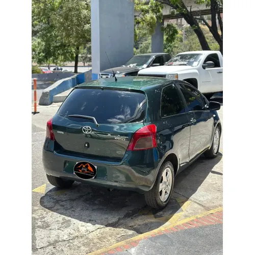 Toyota Yaris 2007 Verde Caracas