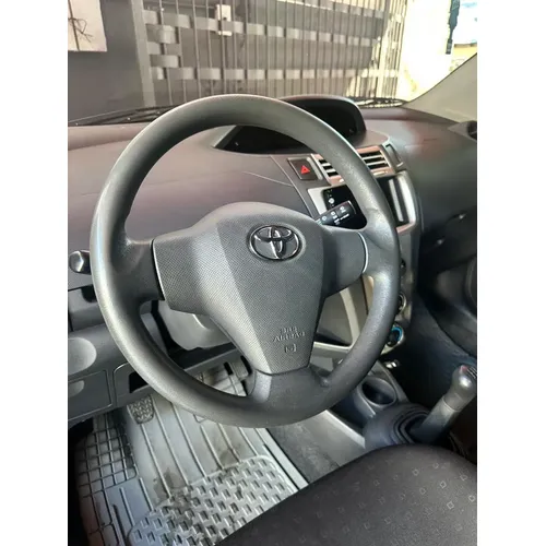 Toyota Yaris 2007 Gris Caracas
