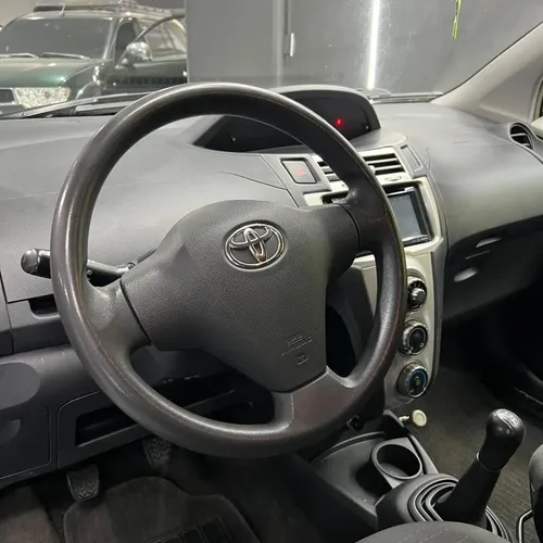 Toyota Yaris 2007 Gris Caracas