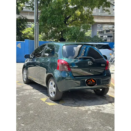 Toyota Yaris 2007 Verde Caracas