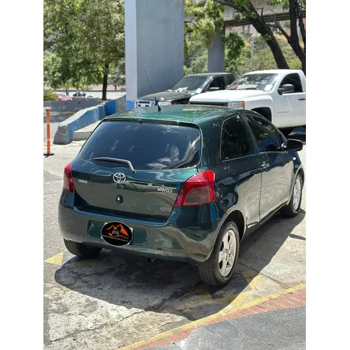 Toyota Yaris 2007 Verde Caracas