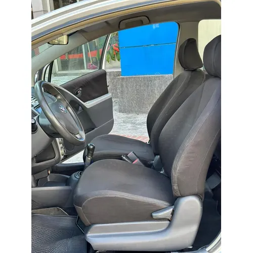 Toyota Yaris 2008 Plateado Caracas