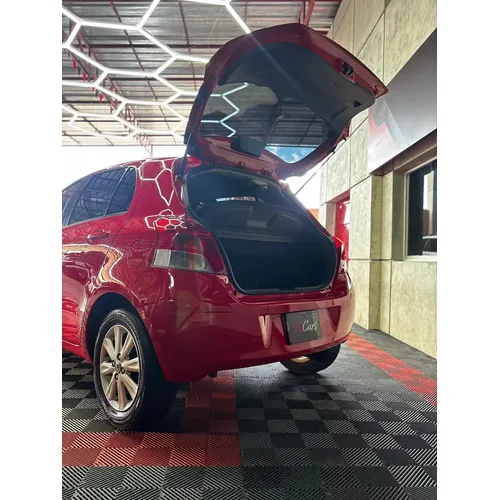 Toyota Yaris 2009 Rojo Caracas