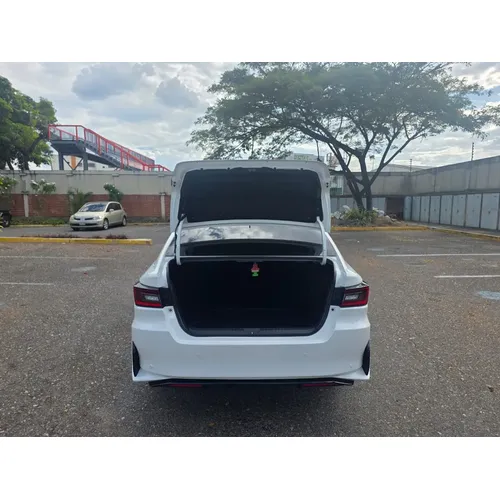 Toyota Yaris 2023 Blanco Barquisimeto