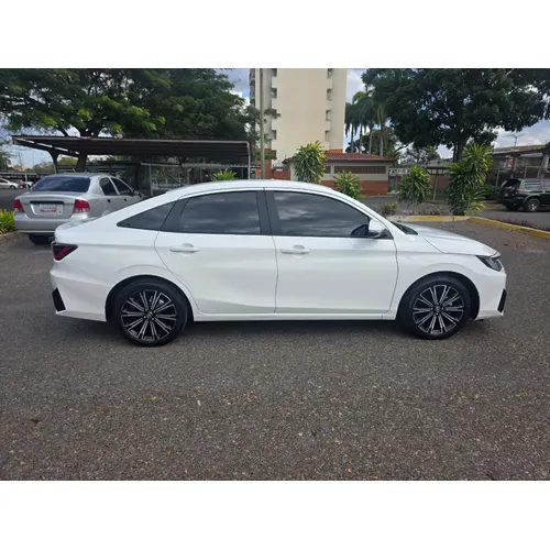 Toyota Yaris 2023 Blanco Barquisimeto
